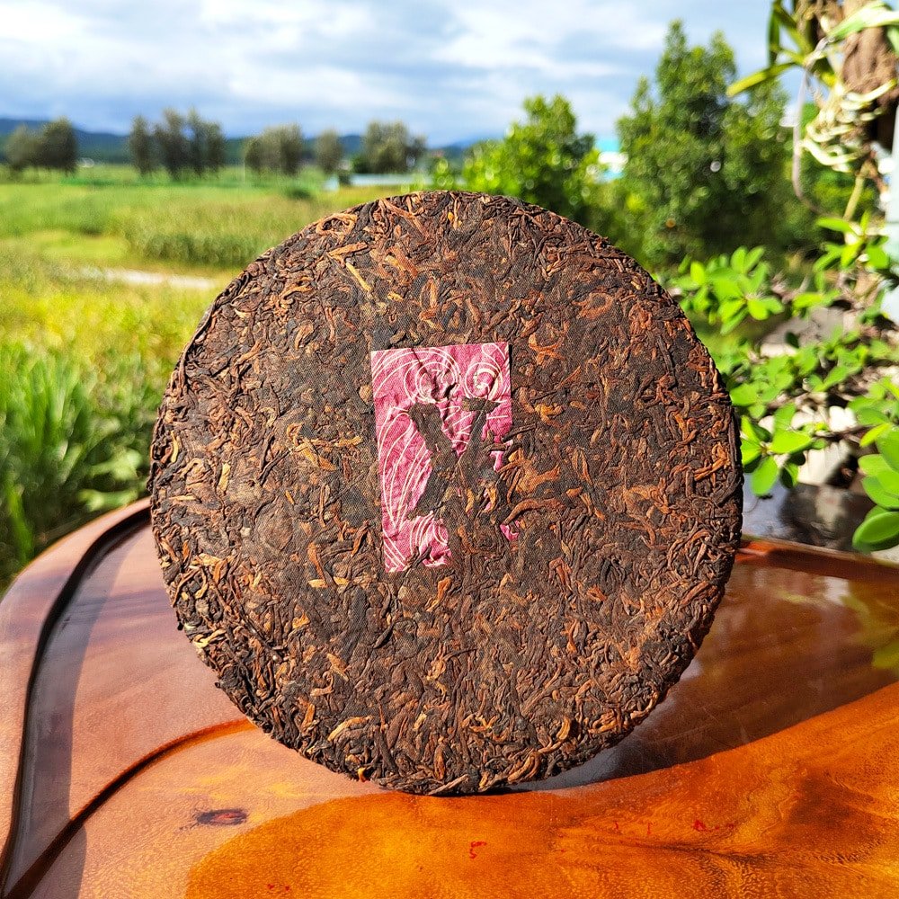 2012 Golden Needle Tribute Ripe Pu-erh Tea Cake of Menghai39