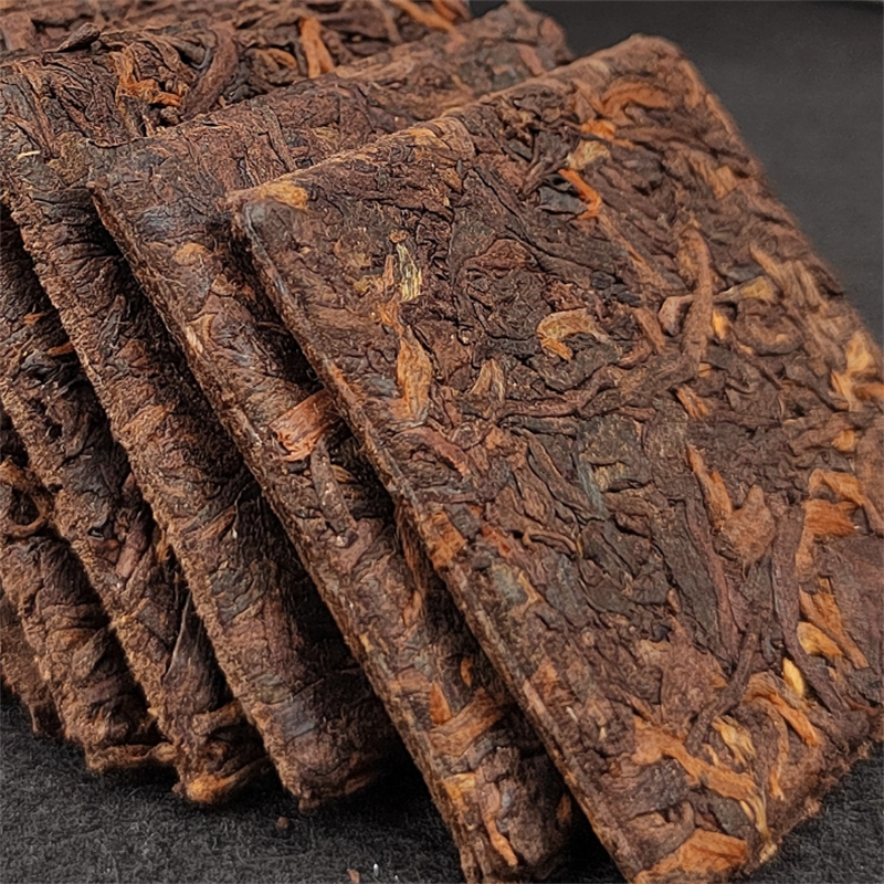 2017 Spring Caramel Mellow Aroma Small Piece Raw Pu-erh Tea of Lao Ban Zhang38