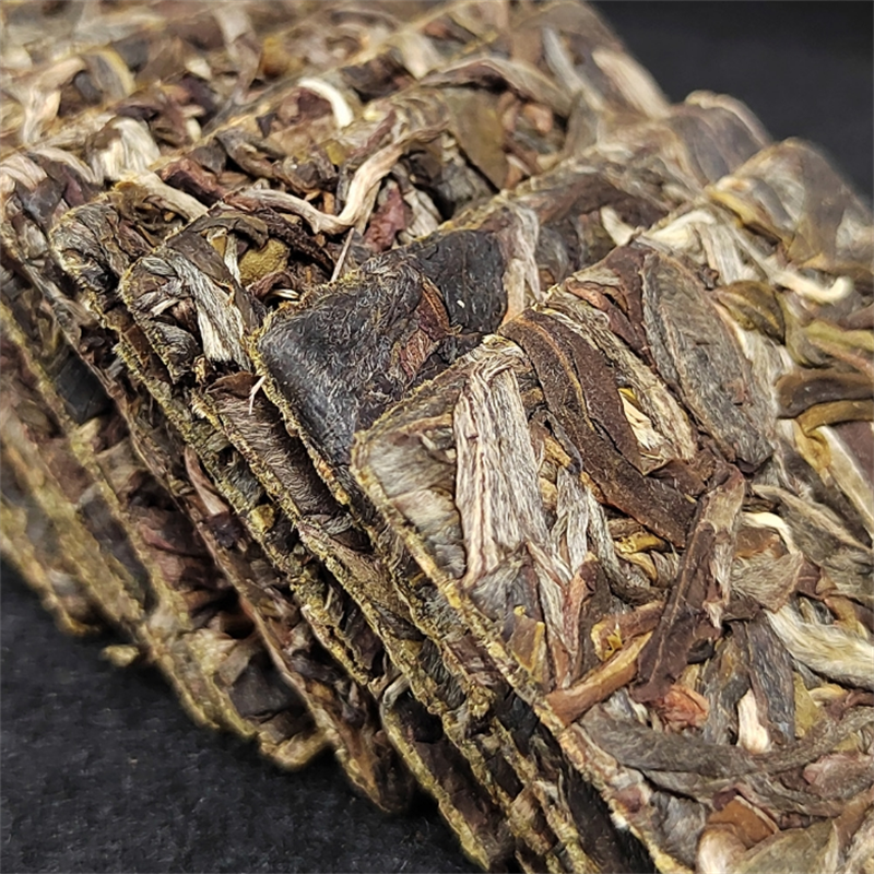 2021 Eight Degrees Sweet Small Piece Raw Pu-erh Tea of Bing Dao16