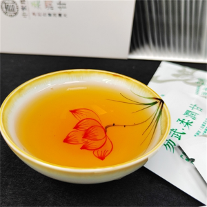 2021 Spring Soft And Sweet Small Piece Raw Pu-erh Tea of Yi Wu4