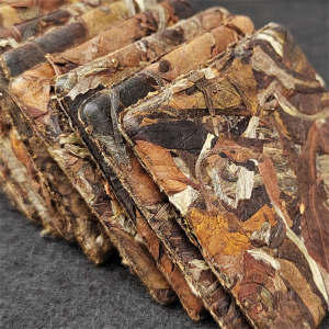 2021 Spring Soft And Sweet Small Piece Raw Pu-erh Tea of Yi Wu6