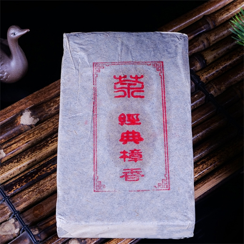 2009 Camphor Tree Fragrance Brick Ripe Pu-erh Tea of Yi Wu5