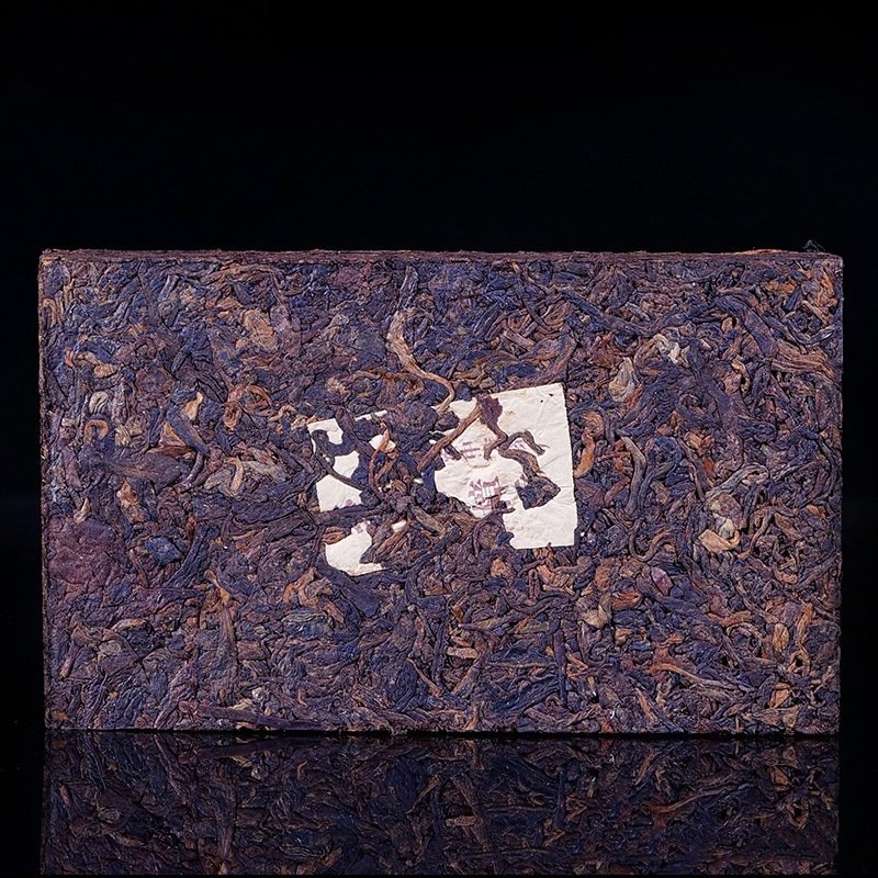 2009 Camphor Tree Fragrance Brick Ripe Pu-erh Tea of Yi Wu3