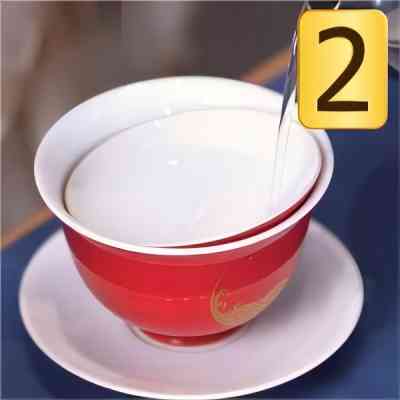 second step of brewing oriental beauty oolong tea(1) second step of brewing oriental beauty oolong tea