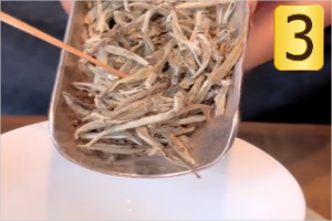 step 3 of brewing baihao yinzhen white tea step 3 of brewing baihao yinzhen white tea